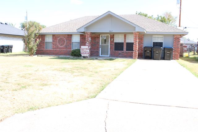 307 Briar Creek Drive, Crandall, TX 75114