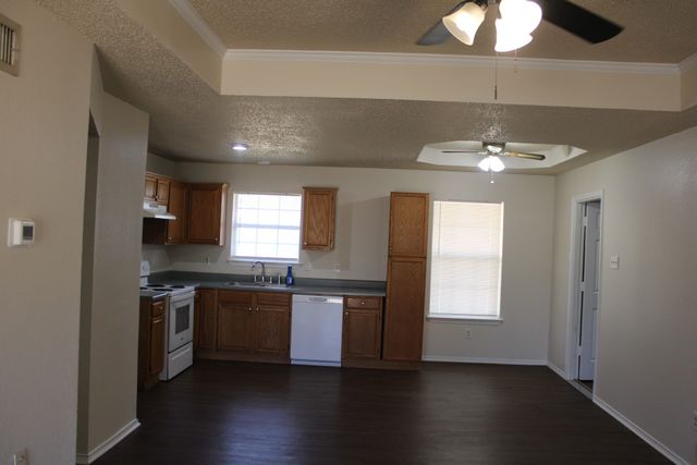 307 Briar Creek Drive, Crandall, TX 75114