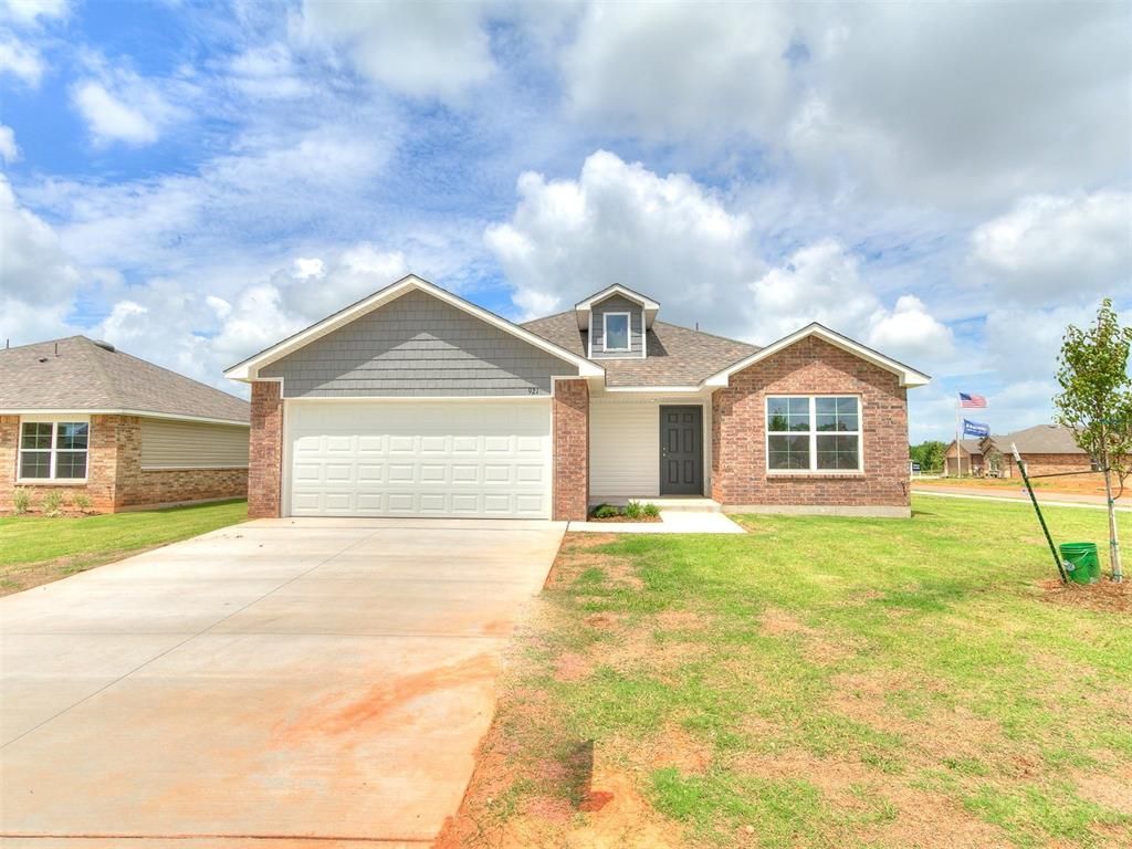 921 S Buffalo Lane, Mustang, OK 73064