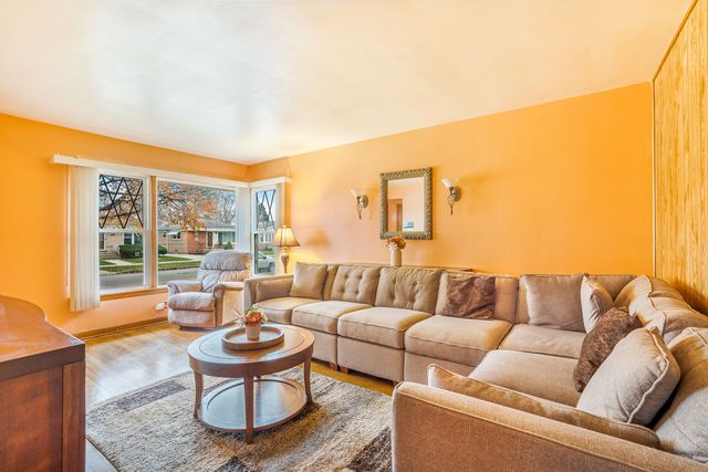 4348 W 78th Street, Chicago, IL 60652