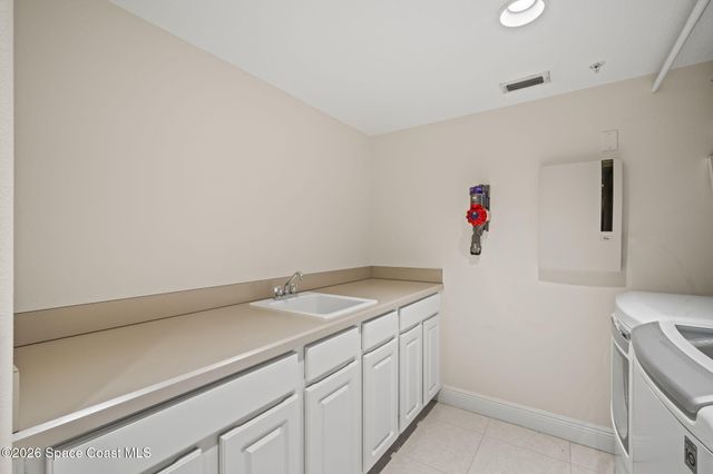551 Casa Bella Drive 203, Cape Canaveral, FL 32920