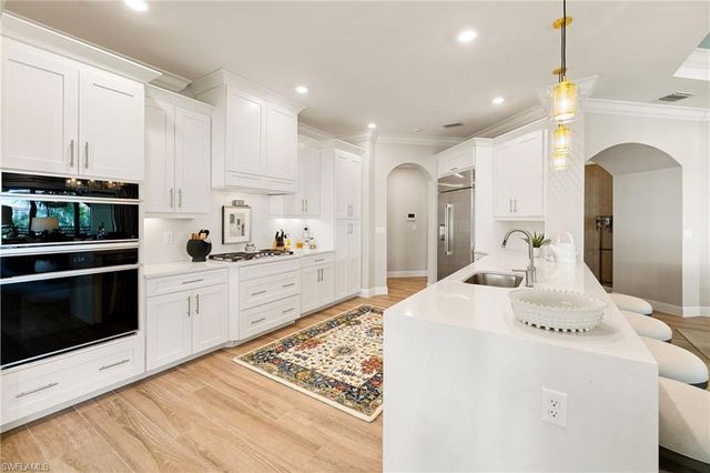 16351 Viansa WAY 201, Naples, FL 34110