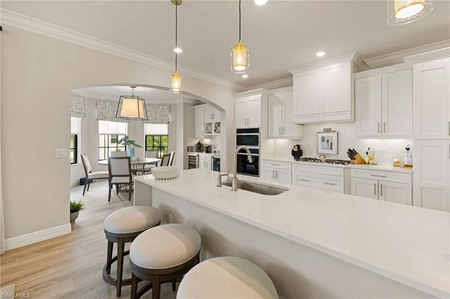 16351 Viansa WAY 201, Naples, FL 34110