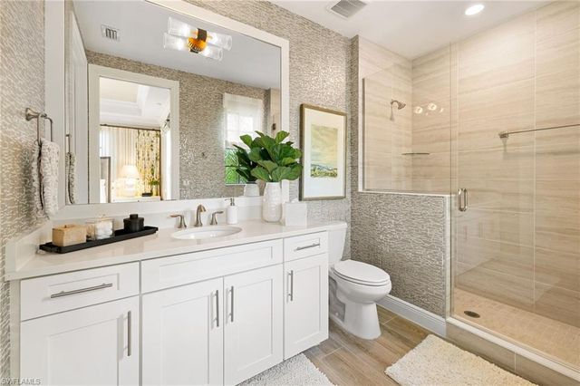 16351 Viansa WAY 201, Naples, FL 34110