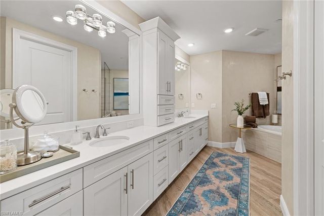 16351 Viansa WAY 201, Naples, FL 34110