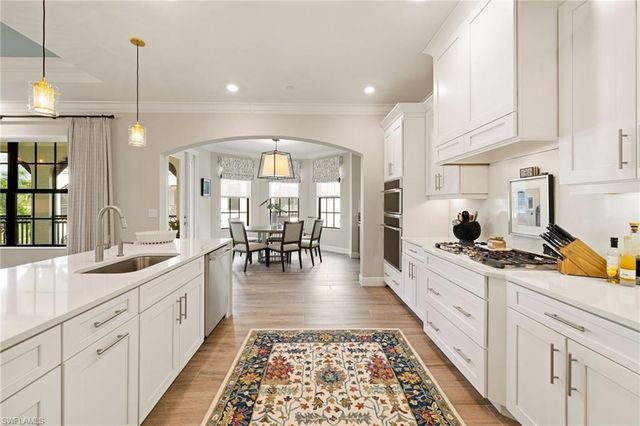 16351 Viansa WAY 201, Naples, FL 34110