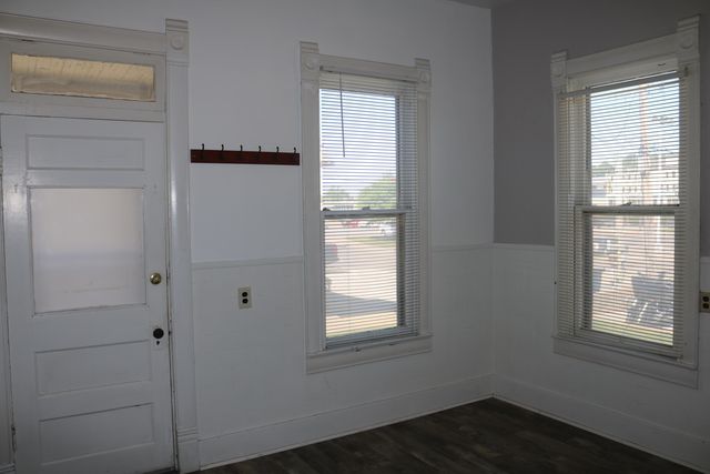 606 E PIERCE Street, Council Bluffs, IA 51503