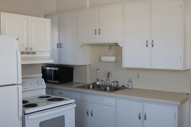 606 E PIERCE Street, Council Bluffs, IA 51503