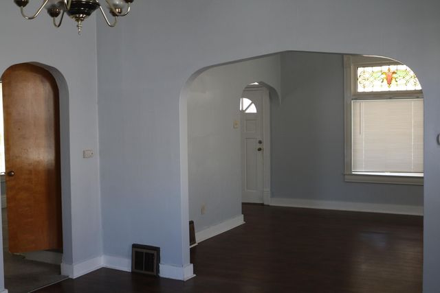 606 E PIERCE Street, Council Bluffs, IA 51503