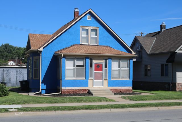 606 E PIERCE Street, Council Bluffs, IA 51503
