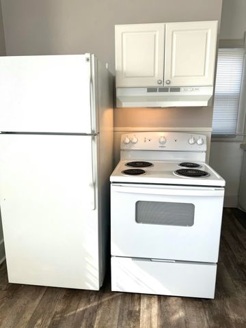 606 E PIERCE Street, Council Bluffs, IA 51503