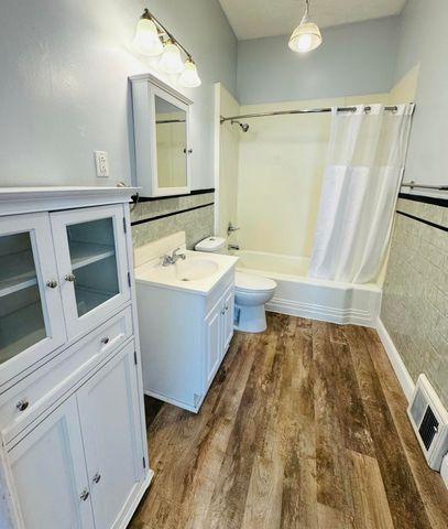 606 E PIERCE Street, Council Bluffs, IA 51503