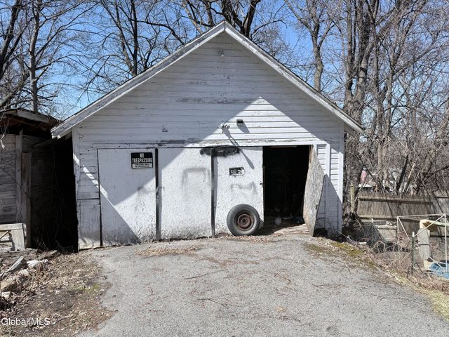 50 Montgomery Street, Gloversville, NY 12078