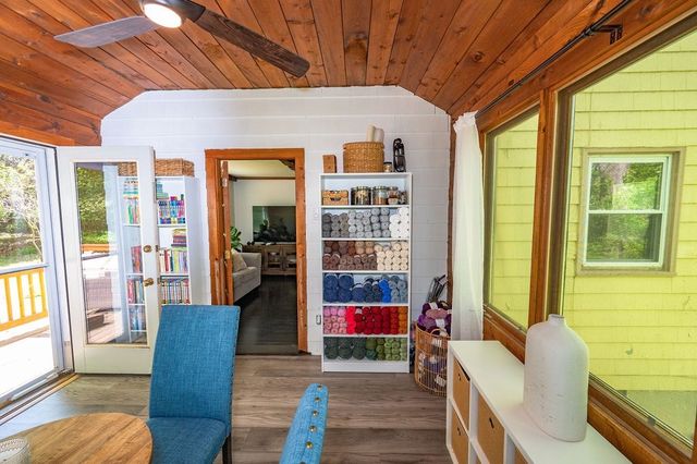 586 Turnpike St, Stoughton, MA 02072