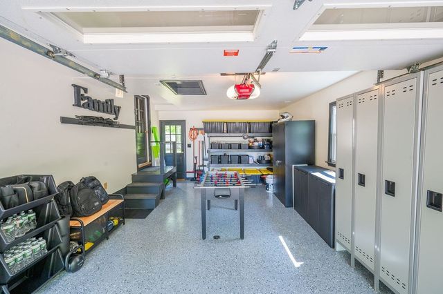 586 Turnpike St, Stoughton, MA 02072