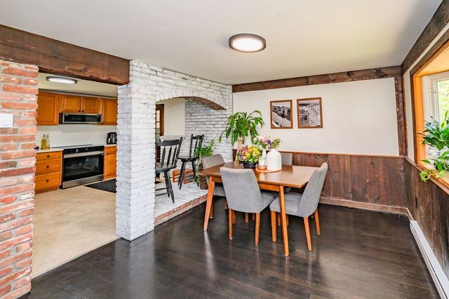 586 Turnpike St, Stoughton, MA 02072