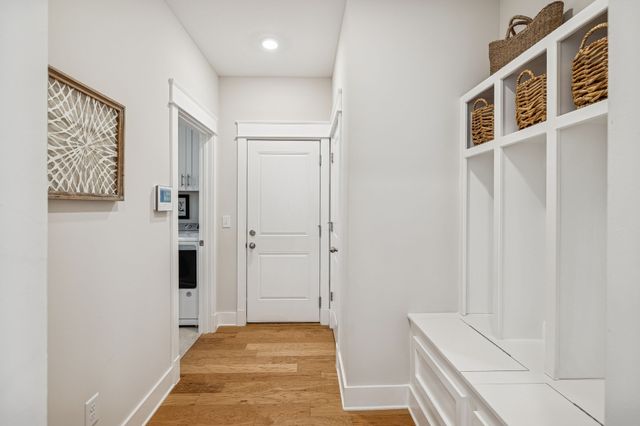 7020 Fiddlers Glen Dr, Arrington, TN 37014