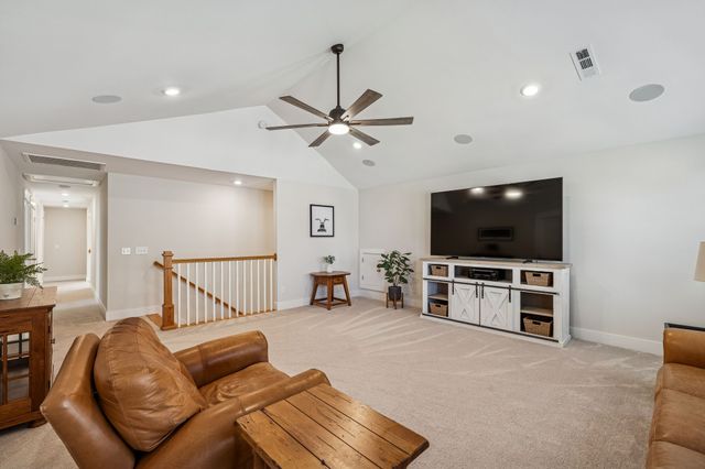 7020 Fiddlers Glen Dr, Arrington, TN 37014