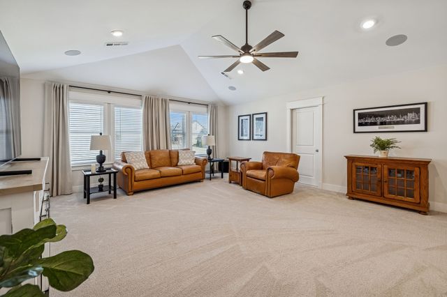 7020 Fiddlers Glen Dr, Arrington, TN 37014