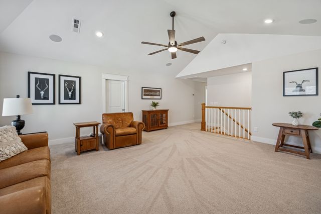 7020 Fiddlers Glen Dr, Arrington, TN 37014