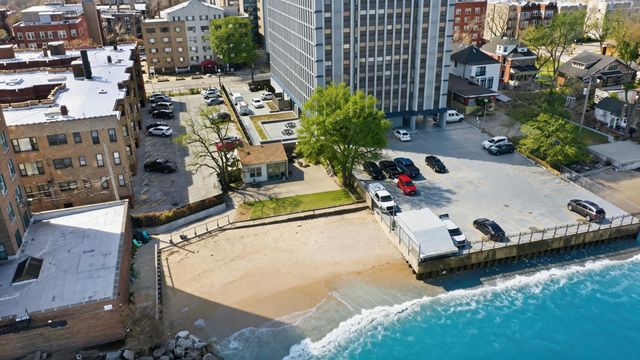 2666 E 73rd Street 4W, Chicago, IL 60649