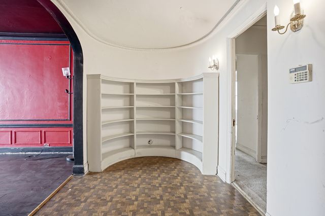 2666 E 73rd Street 4W, Chicago, IL 60649