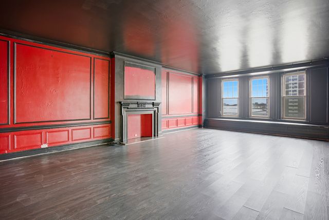 2666 E 73rd Street 4W, Chicago, IL 60649