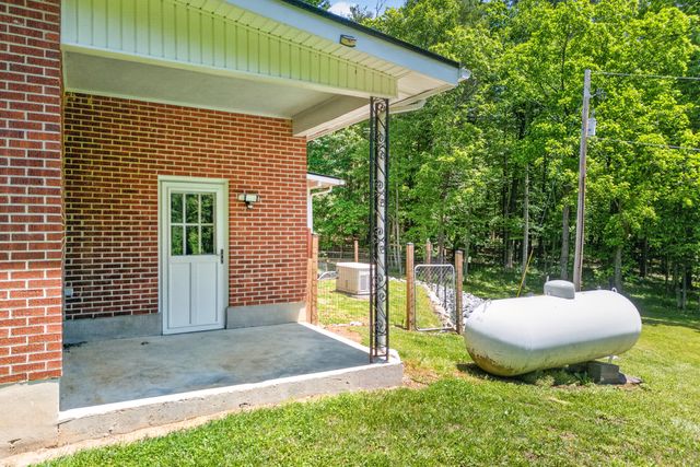 644 Daniels Run RD NE, Copper Hill, VA 24079