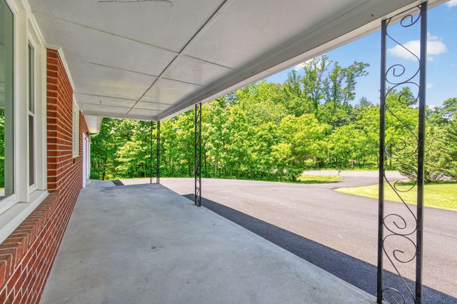 644 Daniels Run RD NE, Copper Hill, VA 24079