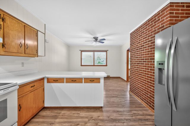 644 Daniels Run RD NE, Copper Hill, VA 24079
