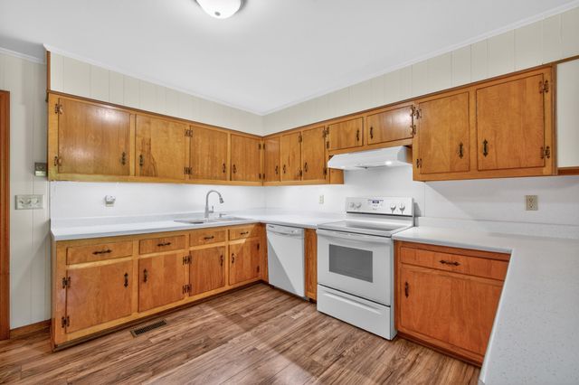 644 Daniels Run RD NE, Copper Hill, VA 24079