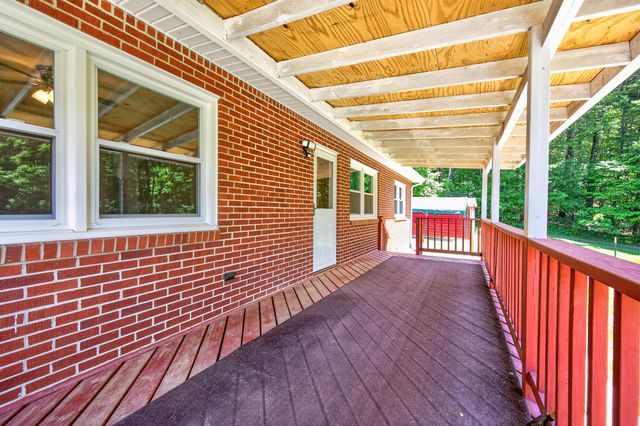 644 Daniels Run RD NE, Copper Hill, VA 24079