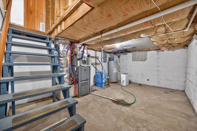 644 Daniels Run RD NE, Copper Hill, VA 24079