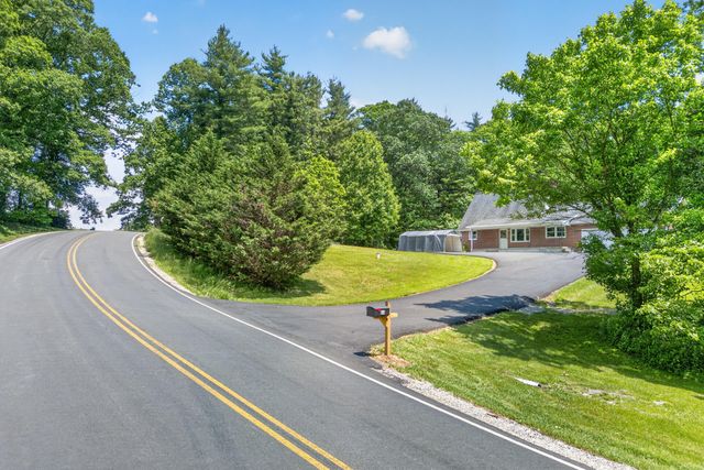 644 Daniels Run RD NE, Copper Hill, VA 24079