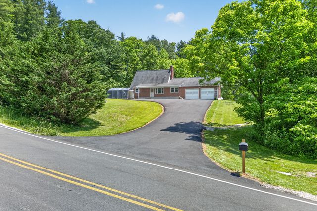 644 Daniels Run RD NE, Copper Hill, VA 24079