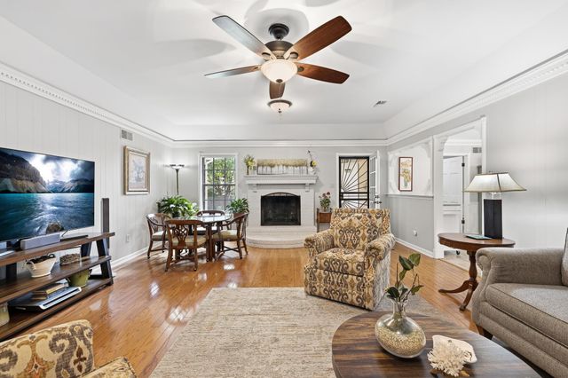 7941 ELM LEAF DR, Germantown, TN 38138