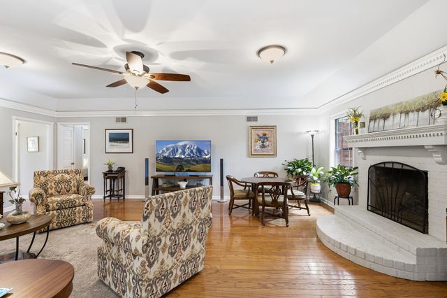 7941 ELM LEAF DR, Germantown, TN 38138