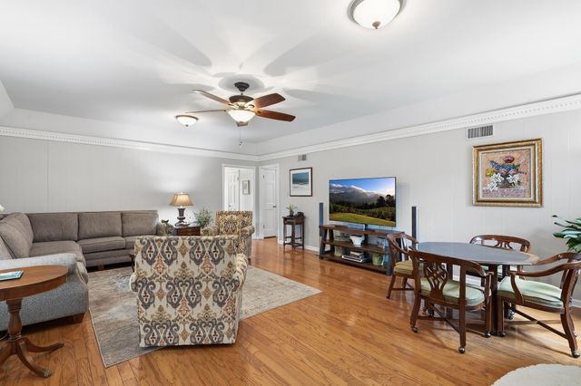 7941 ELM LEAF DR, Germantown, TN 38138