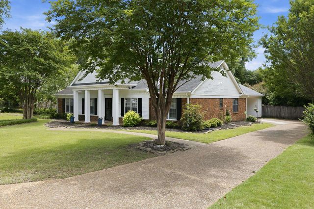 7941 ELM LEAF DR, Germantown, TN 38138