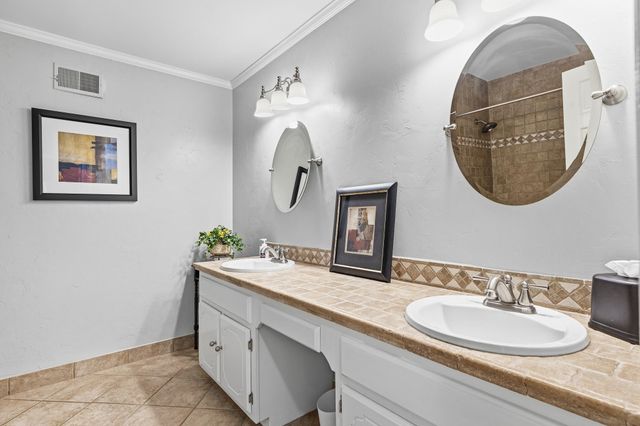 7941 ELM LEAF DR, Germantown, TN 38138