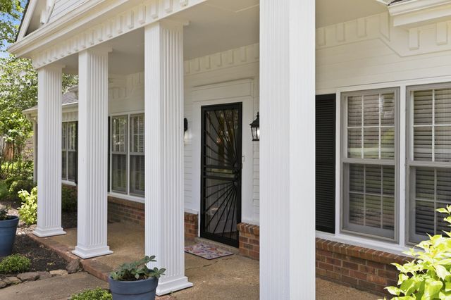 7941 ELM LEAF DR, Germantown, TN 38138
