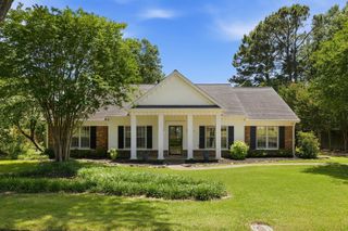 7941 ELM LEAF DR, Germantown, TN 38138