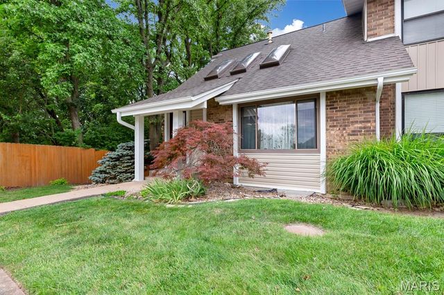 2873 Fairways Circle N, Unincorporated, MO 63303