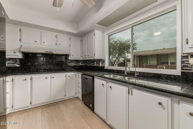 26603 S Lakeview Drive, Sun Lakes, AZ 85248