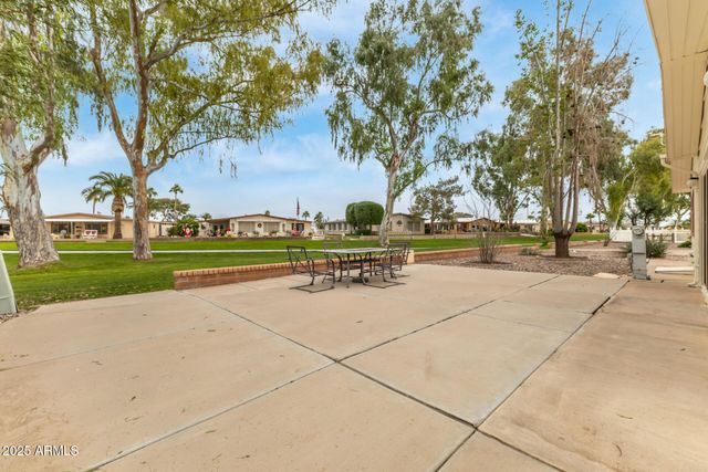 26603 S Lakeview Drive, Sun Lakes, AZ 85248