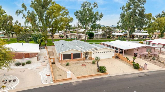 26603 S Lakeview Drive, Sun Lakes, AZ 85248