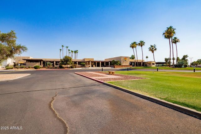 26603 S Lakeview Drive, Sun Lakes, AZ 85248