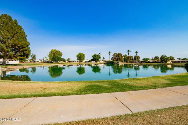 26603 S Lakeview Drive, Sun Lakes, AZ 85248