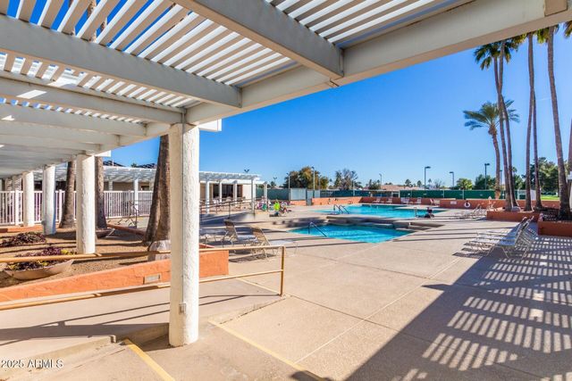 26603 S Lakeview Drive, Sun Lakes, AZ 85248