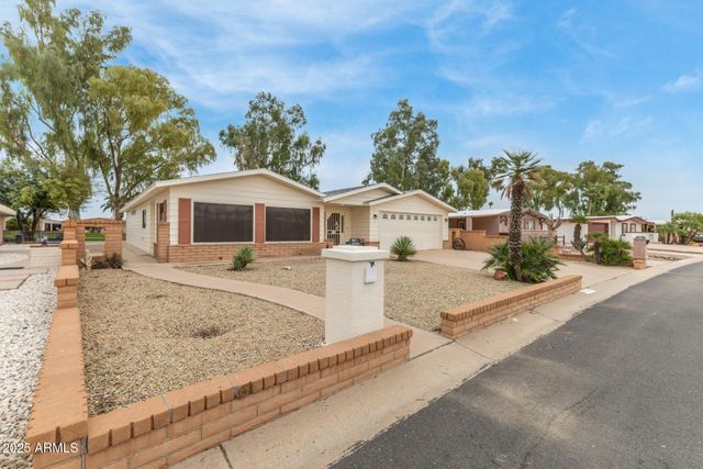 26603 S Lakeview Drive, Sun Lakes, AZ 85248